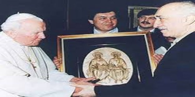 Özdağ, Papa ile Gülen'i buluşturan lideri açıkladı