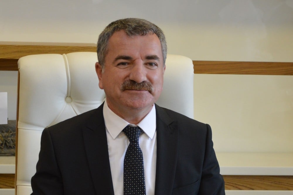 Özdemir: “Çocuklar bizim geleceğimizdir” 