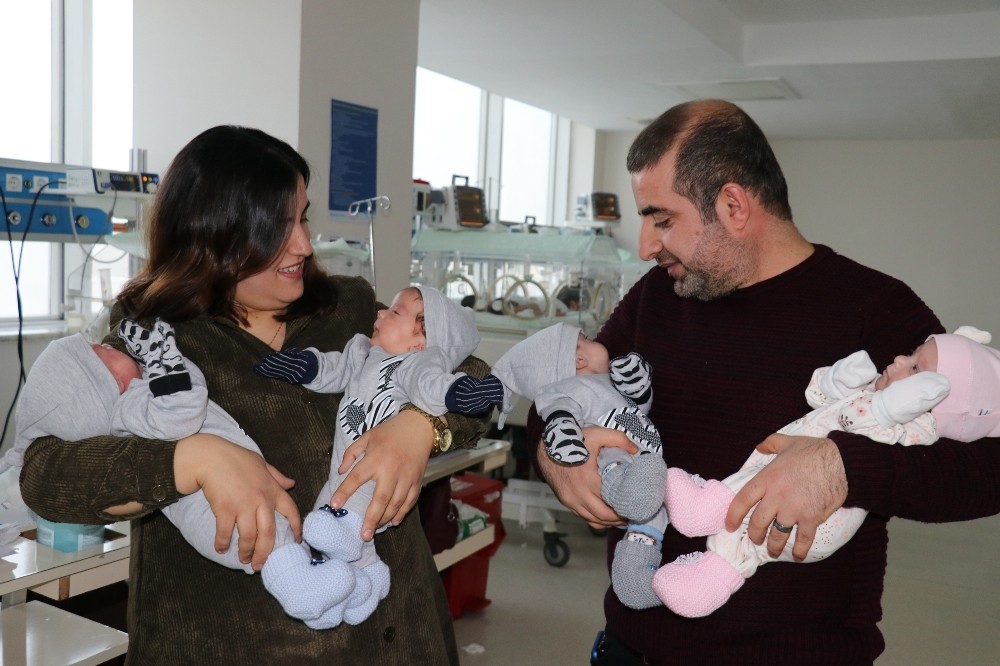 (Özel) 6 yıldır evlat hasreti çeken ailenin dördüz sevinci 