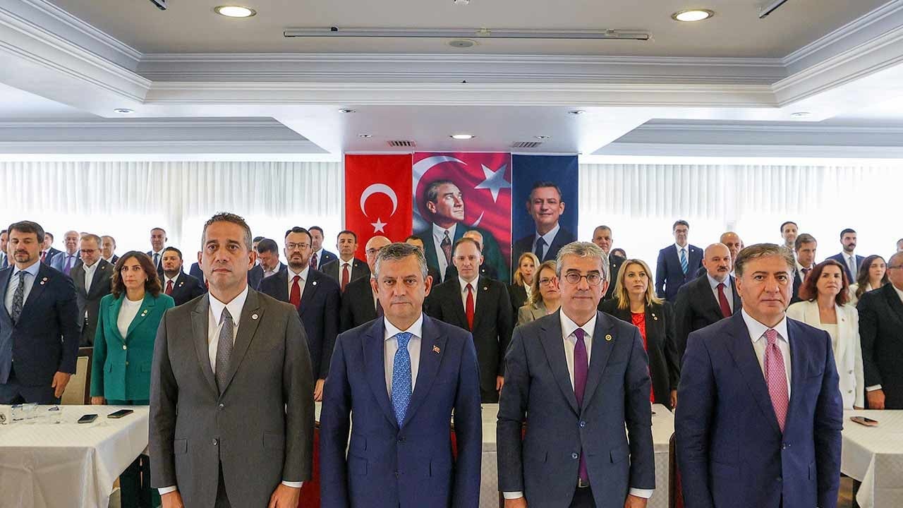 Özel A takımını belirledi! Yeni Parti’nin MYK’sı belli oldu