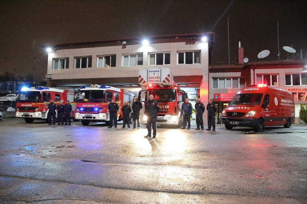 (Özel) Ankara İtfaiyesi yeni yıla görev başında girdi 
