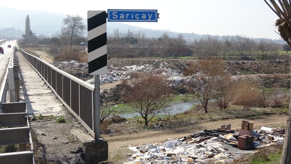 (Özel) Çanakkale’nin Sarıçay’ı ‘Çöpçay’ oldu 