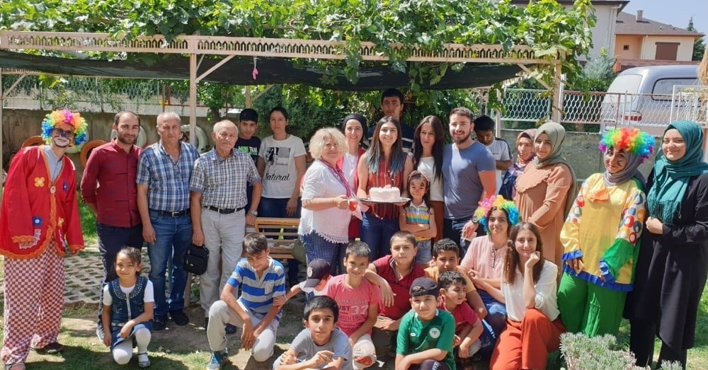 Özel çocuklar fidanları toprakla buluşturdu 