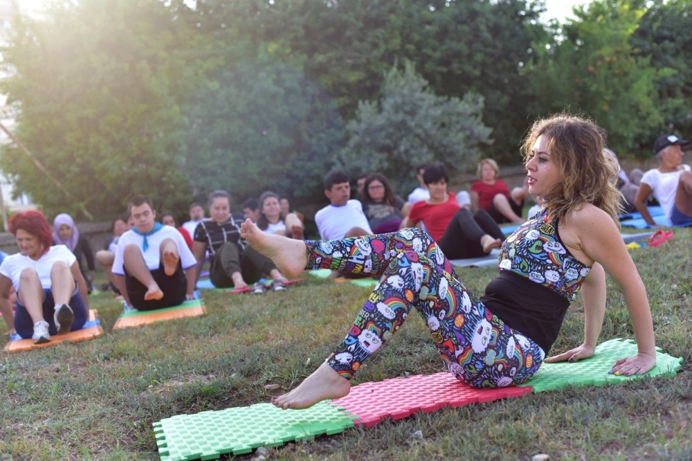 Özel çocuklara yoga kursu 