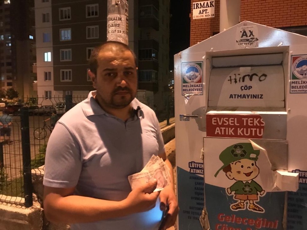 (Özel) Çocuklarının kıyafeti yerine 2 bin TL’yi attı 