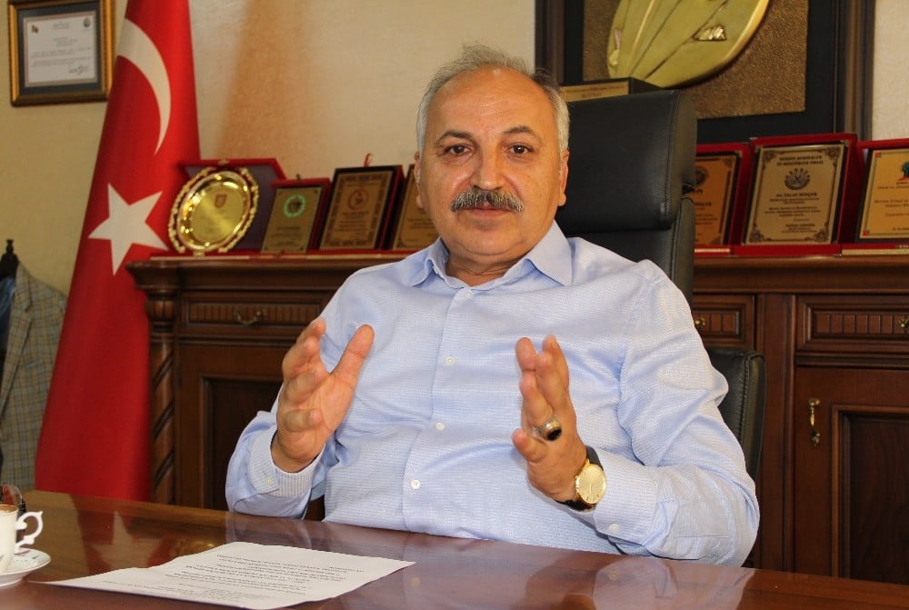 (Özel) Dinçer’den belediyelere: “Kent merkezini güzelleştirin. Yoksa hepimiz birden batacağız” 