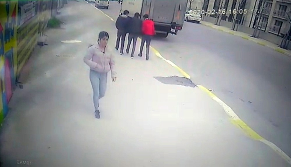 (Özel) Ekmek almaya evden çıkan 15 yaşındaki kızdan haber alınamıyor 
