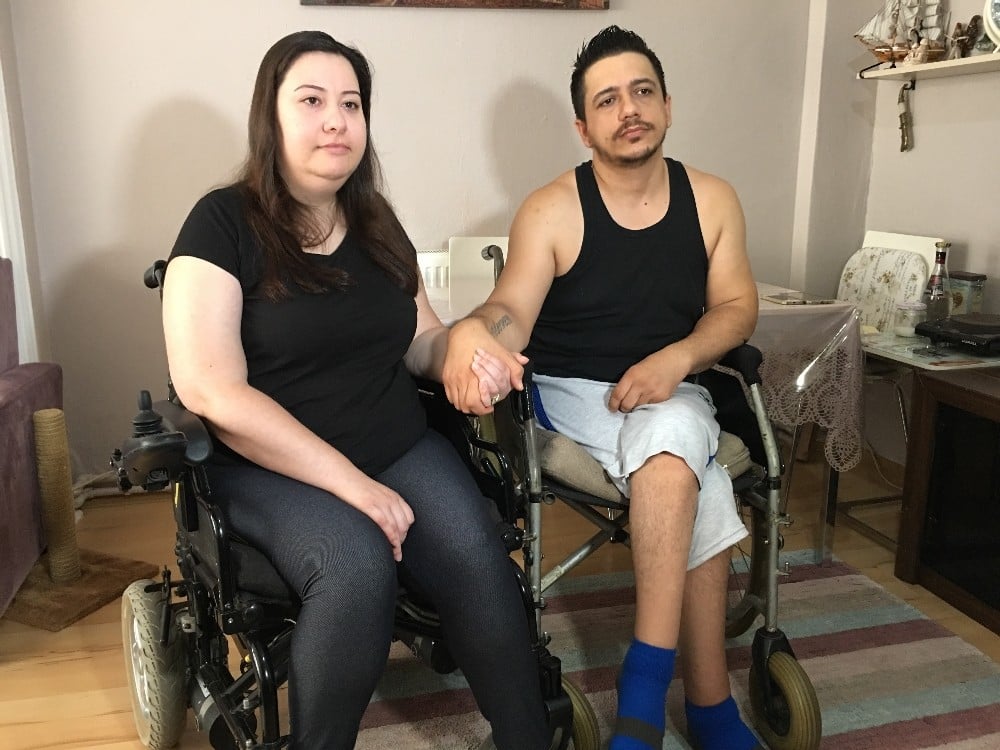 (Özel) Engelli vatandaş, bayram öncesi akülü araba sevinci yaşadı 