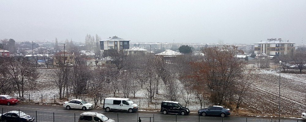(Özel) Erzincan güne karla uyandı 