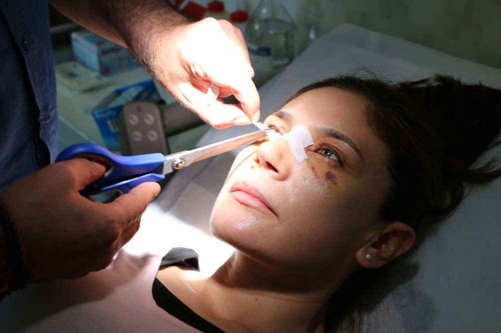 (Özel) Estetik yaptırırken burnunuzdan olmayın 