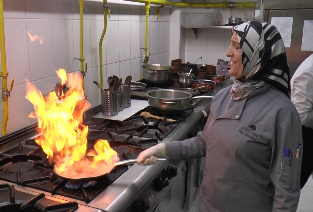 (Özel) Evinin mutfağından restoran şefliğine uzanan yolculuk 