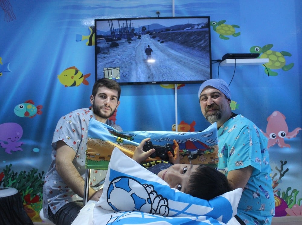 (Özel) Güle oynaya erkekliğe ilk adımı atıyorlar 