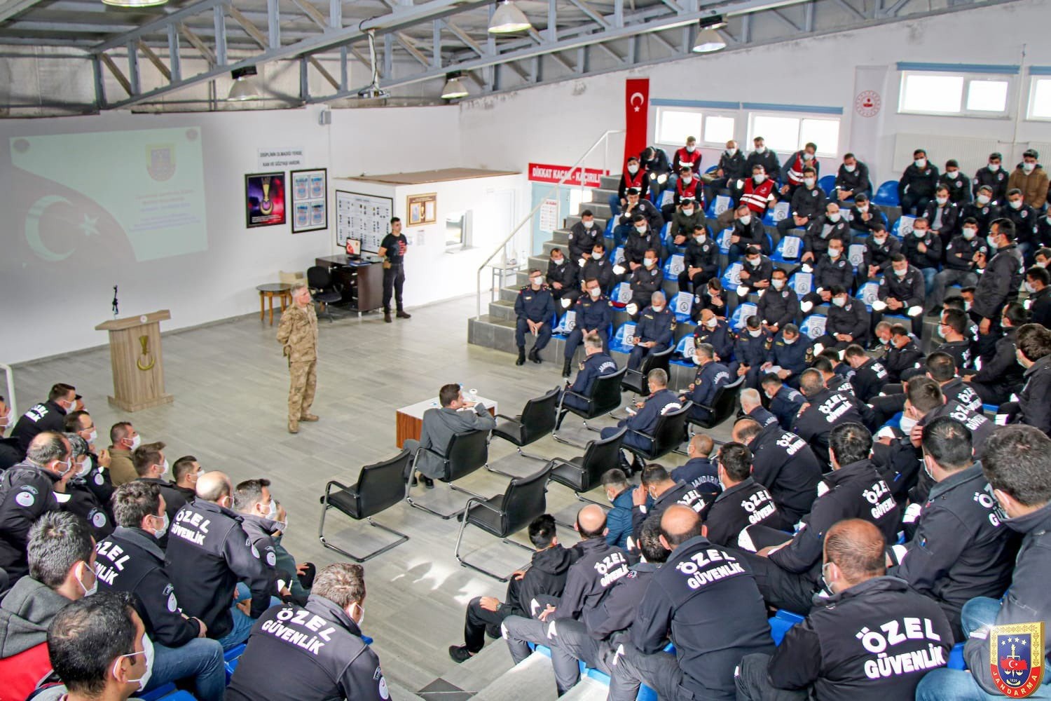 Özel güvenlikçiler jandarma eğitiminden geçti