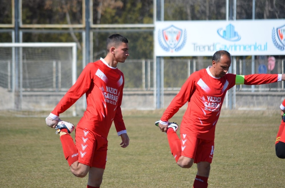Baba-oğlu aynı takımda forma giyiyor