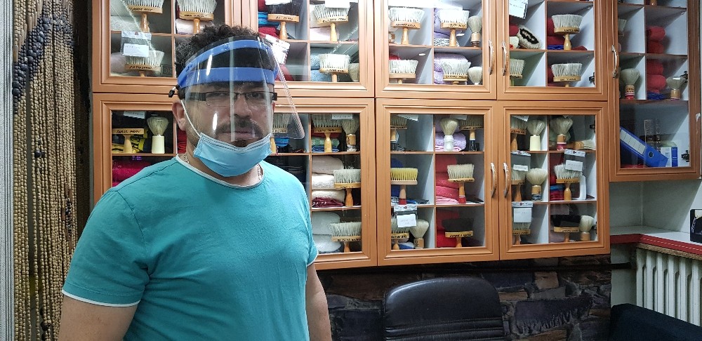 (Özel Haber) Berberlerde kişisel malzemeli müşteri artışı bekleniyor 