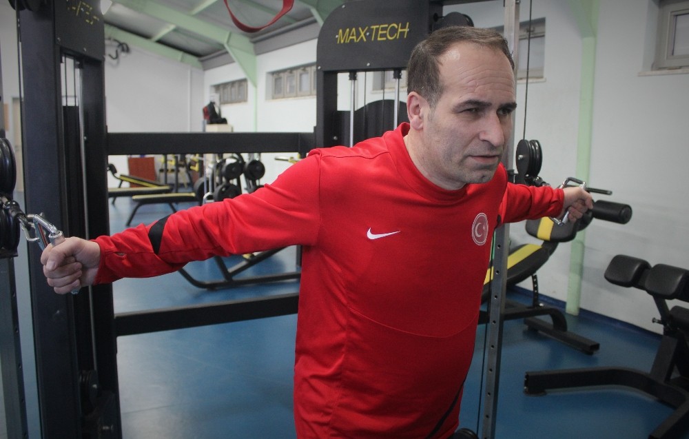 (Özel haber) Görme engelini judoyla aştı, azmiyle onlarca insana umut oluyor 