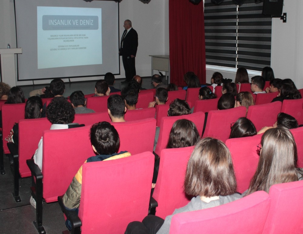 (Özel Haber) Hamaguchi Ödüllü Prof. Yalçıner, lise öğrencilerine seminer verdi 