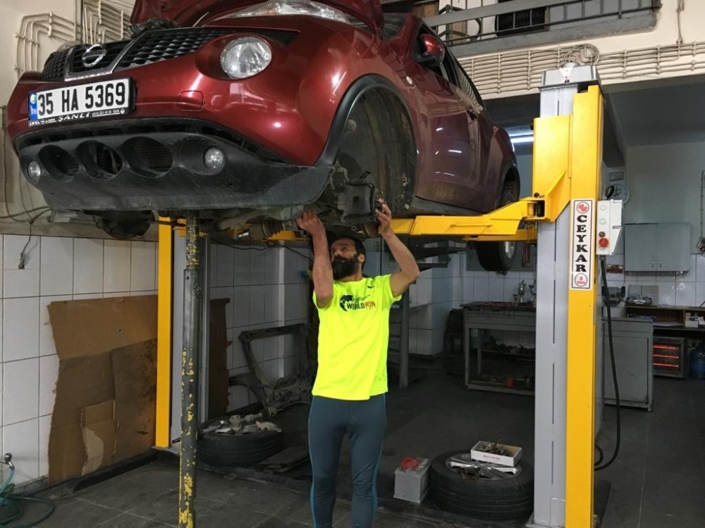 (Özel haber) Hem tamir ustası hem de atlet 
