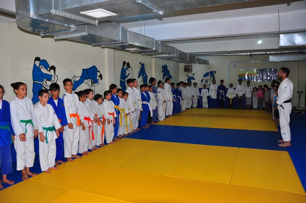 (Özel haber) Kazan dairesiydi judo salonu oldu 