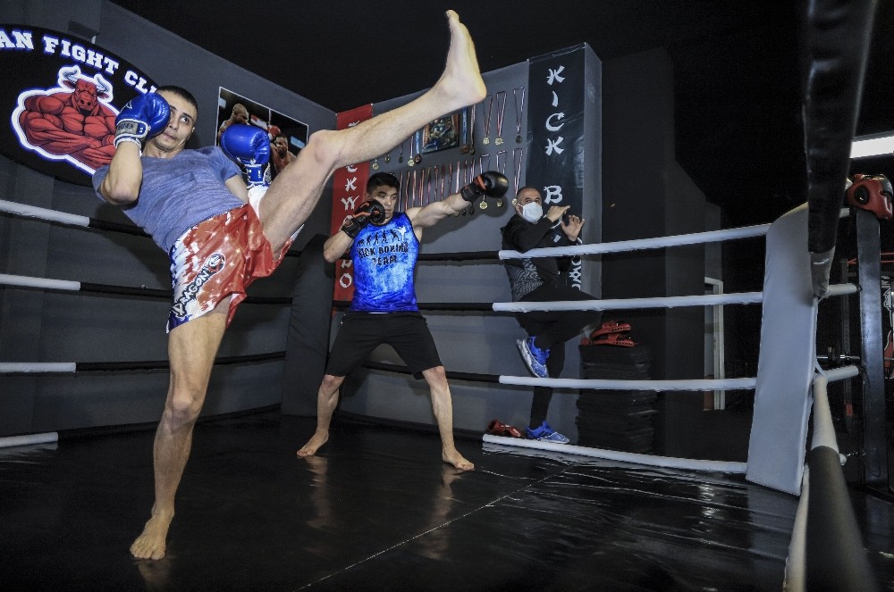 (Özel Haber) Kick Boks’ta aylar sonra antrenman heyecanı 