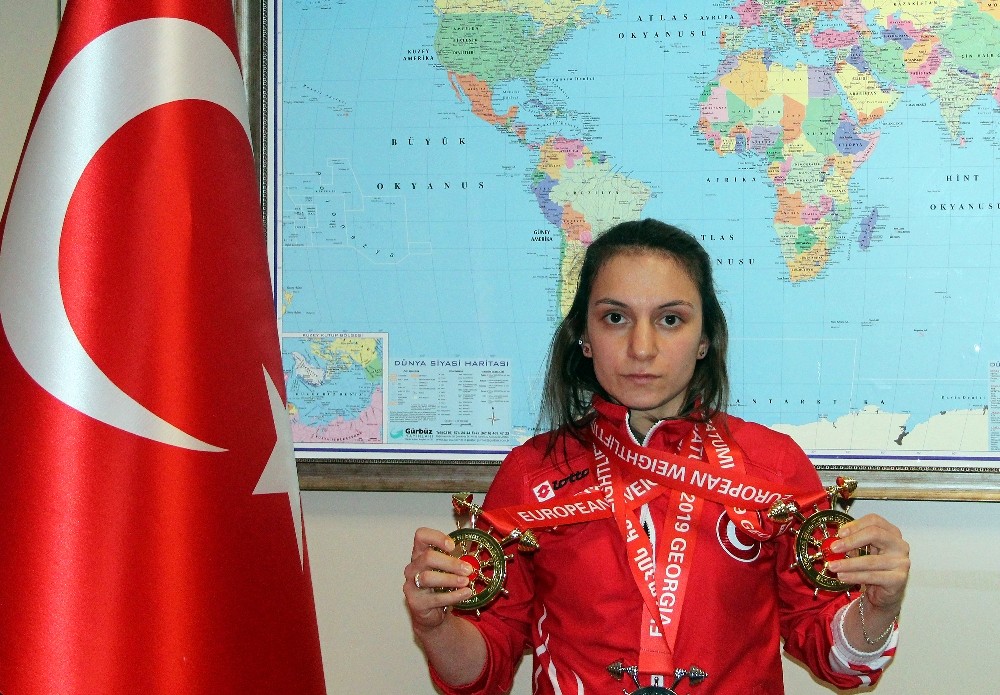 (Özel Haber) Şaziye Erdoğan: “Bayrağımızı dalgalandırmak güzel bir duyguydu” 