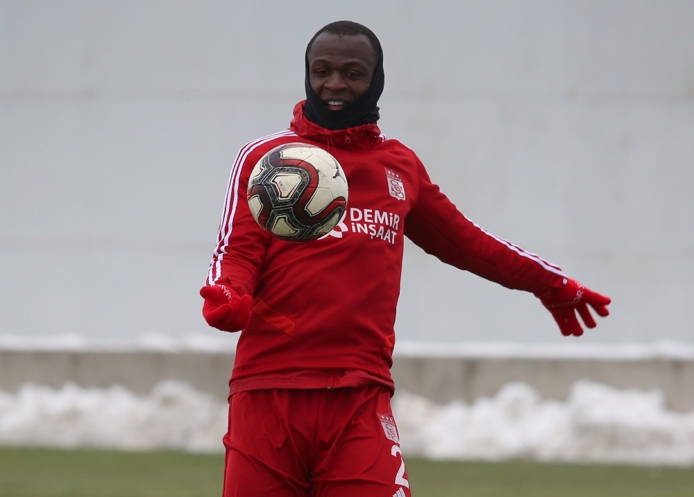 (Özel haber) Sivasspor, soğuğu fırsata çeviriyor 