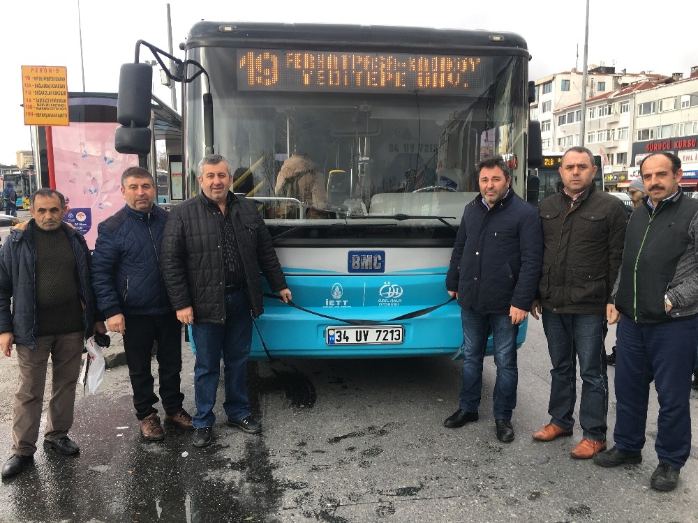 Özel Halk Otobüsü şoförleri araçlarına siyah kurdele bağlayarak şehitleri andı 