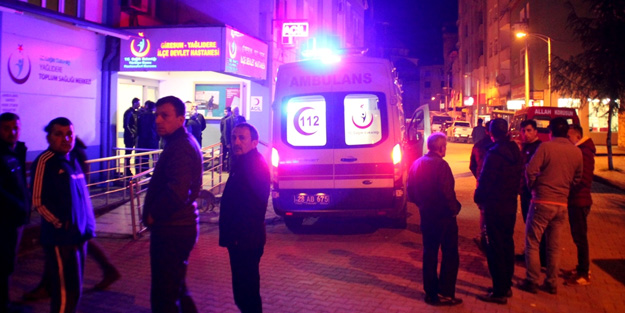 Özel harekat polisleri kaza yaptı: 2 yaralı