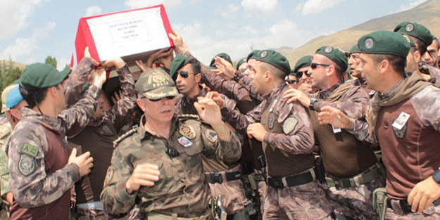 Özel harekat şehidini böyle uğurladı