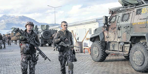 Özel harekatçılar operasyona hazırlanıyor