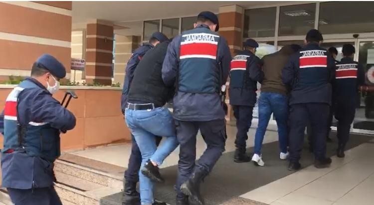 (Özel) Hem halka hizmet ediyorlar hem de suçlularla mücadele ediyorlar 