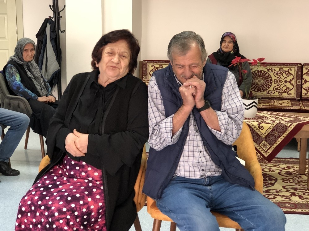 (Özel) Huzurevinde ikinci baharlarını yaşıyorlar 