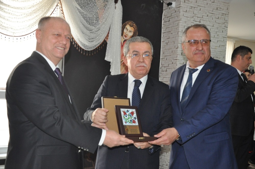 Özel İdare Genel Sekreteri Demirtaş veda etti 