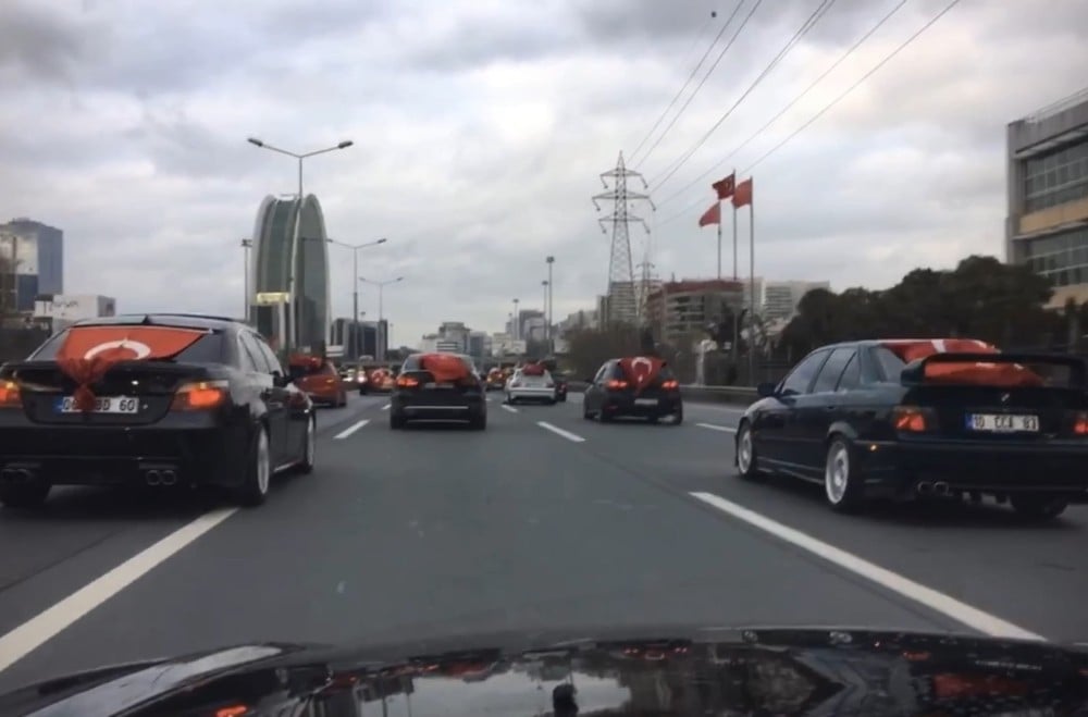 (Özel) İstanbul’da asker uğurlama konvoyunda “drift” terörü 