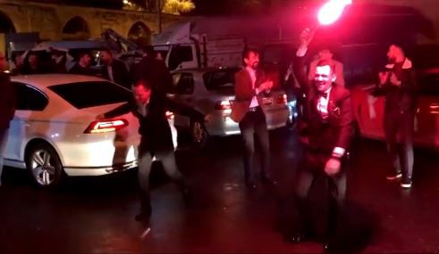 (Özel) İstanbul’da düğün konvoylarında şoke eden görüntüler kamerada 