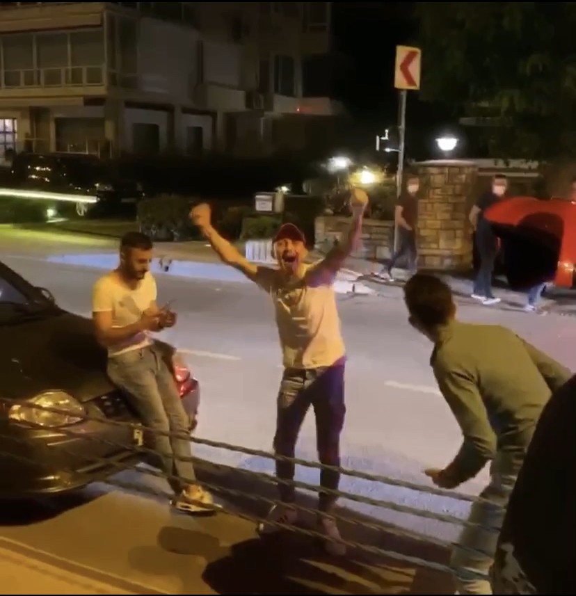 (Özel) İstanbul’un göbeğinde maskesiz ve mesafesiz eğlenceler kamerada 
