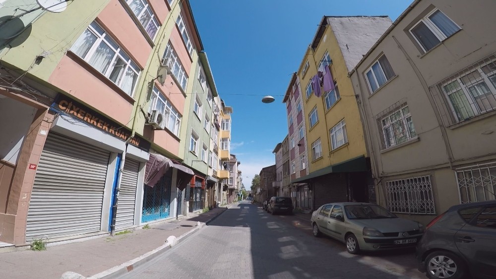(ÖZEL) İstanbul’un tarihi dar sokaklarında korona virüs etkisi 