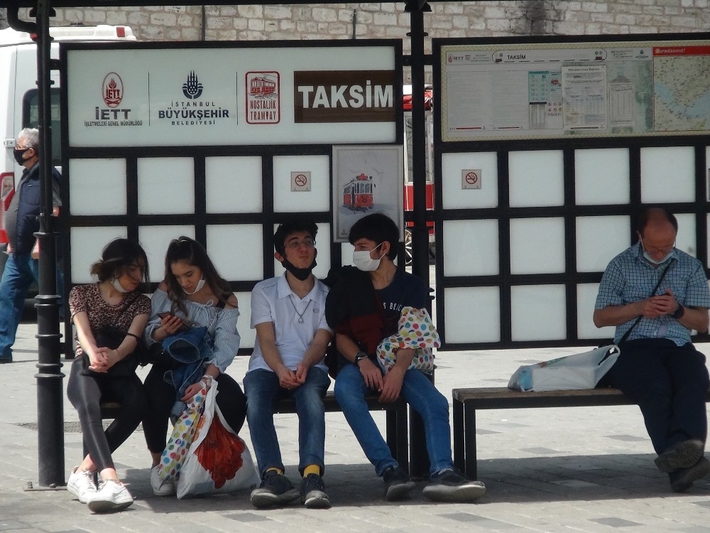 (Özel) İstiklal Caddesi’nde faciadan dönüldü 