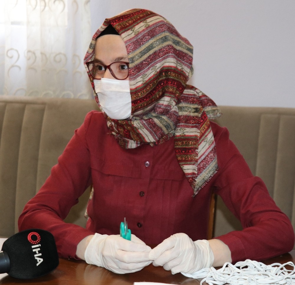 (Özel) Kamile öğretmenden örnek davranış 