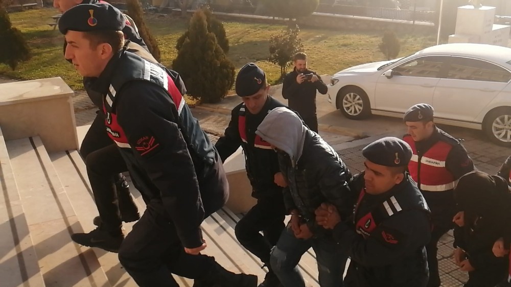 (Özel) Kocan gözaltına alındı yalanı ile dolandırıcılık yapan 4 şahsı JASAT yakaladı 