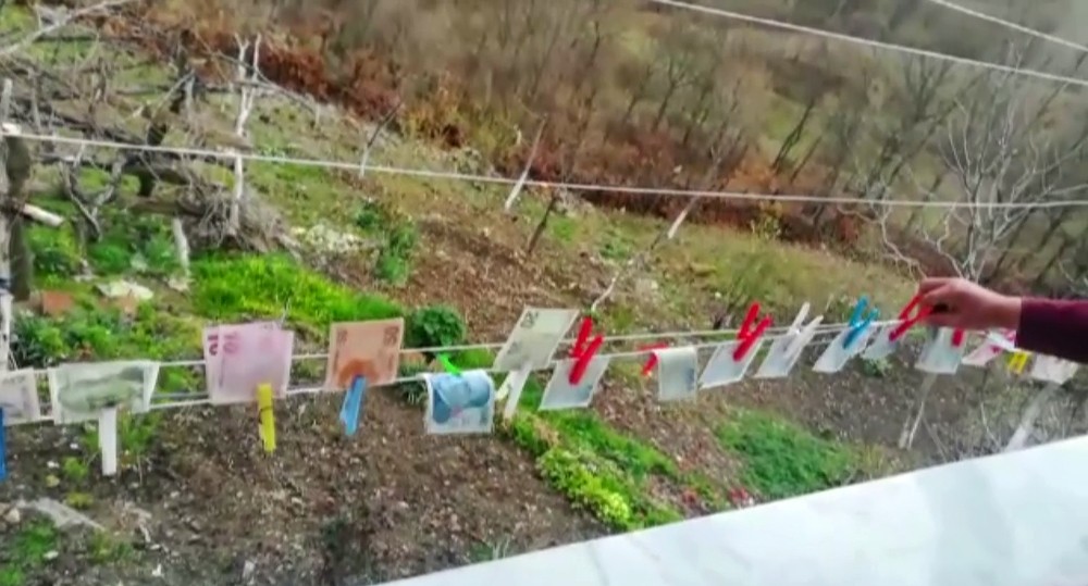 (ÖZEL) Korona virüse karşı emekli maaşını kaynar suda yıkadı 