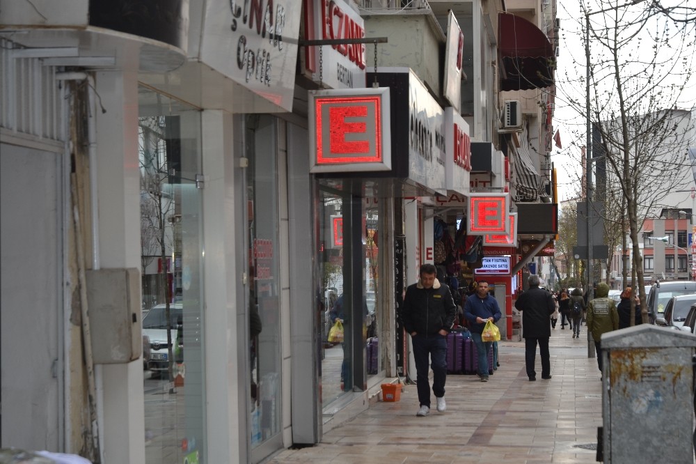 (Özel) Koronadan dolayı bulunamayan ürünlere ateş ölçer de eklendi 
