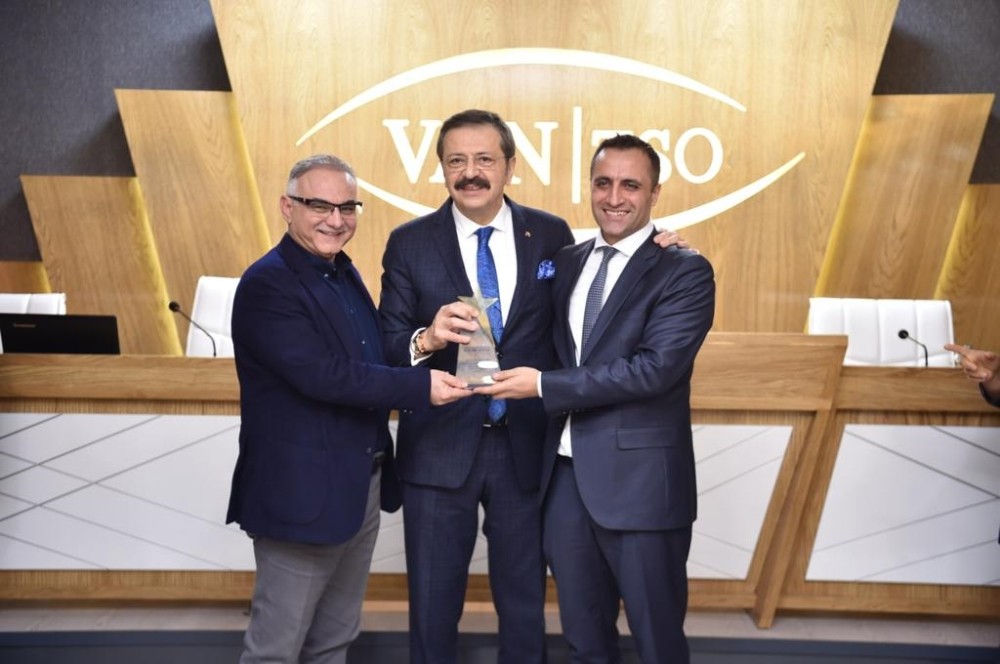 Özel Lokman Hekim Van Hastanelerine ‘Yılın Yıldızı’ ödülü 