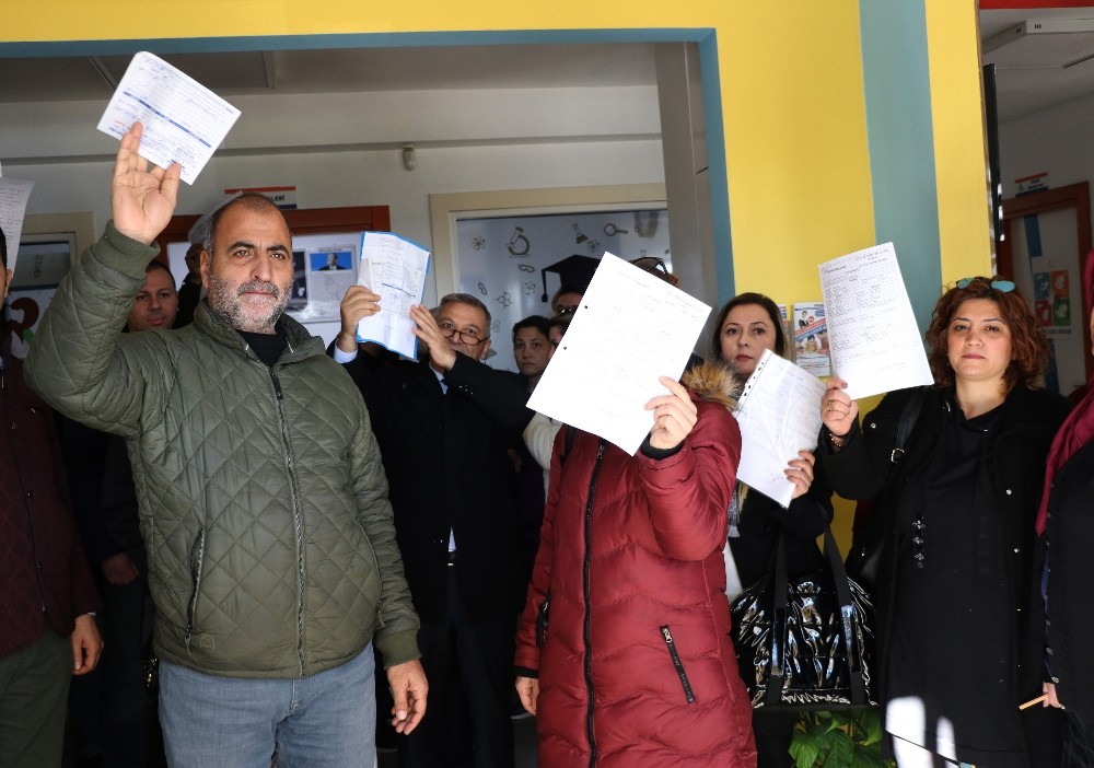 Özel okul iflas edince öğrenciler mağdur oldu 