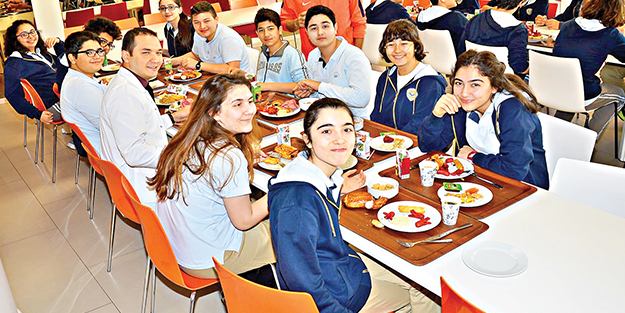 Özel okullara yemek parası ödemek yürek istiyor