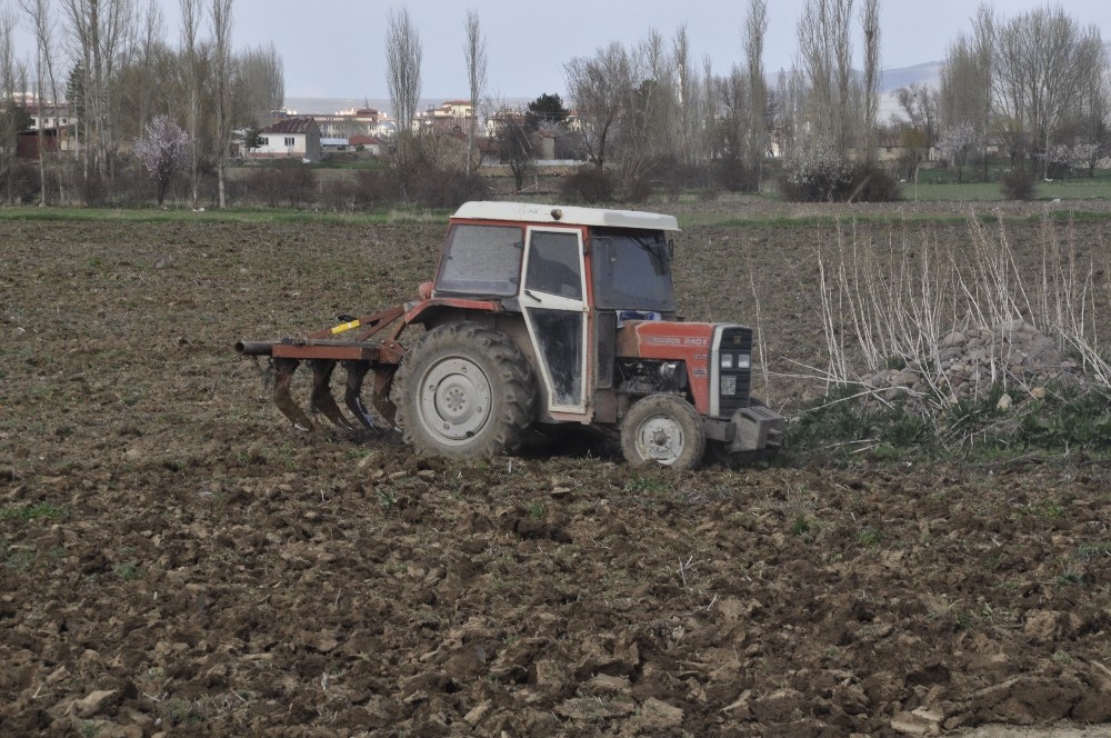(Özel) Patates diyarı Şuhut üretime hazırlanıyor 