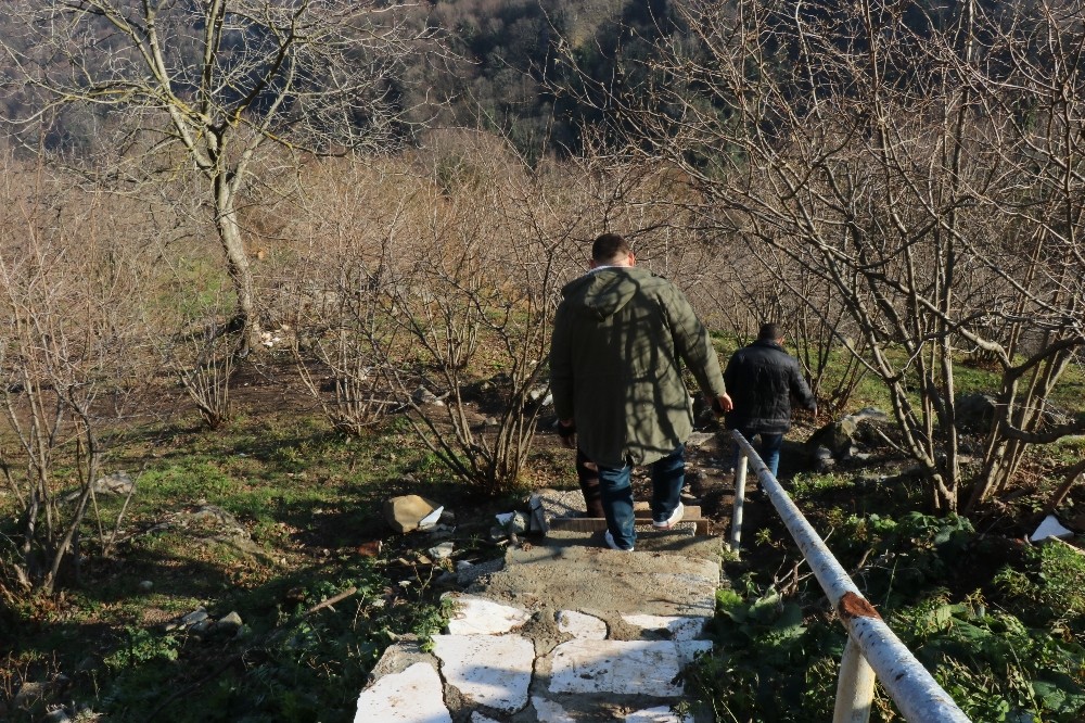 (Özel) Sakarya’nın saklı cenneti olan Doğançay şelalesine gelen 100 kişiden 80’i geri dönüyor 
