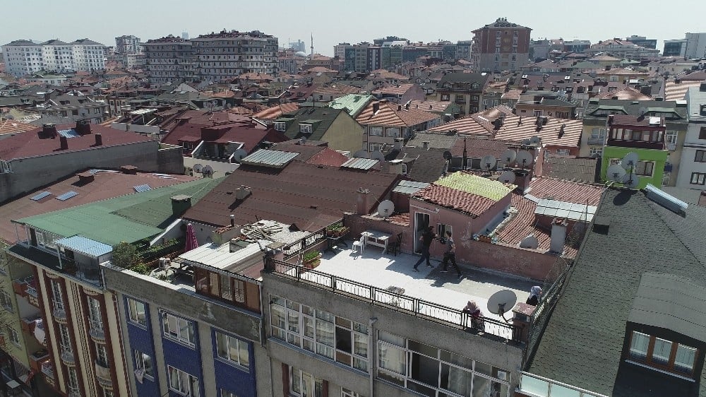 (Özel) Sokağa çıkma yasağında çatı katında boks havadan görüntülendi 