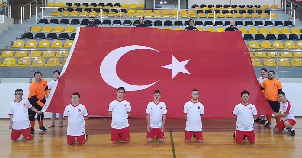 Özel sporculardan özel çağrı 