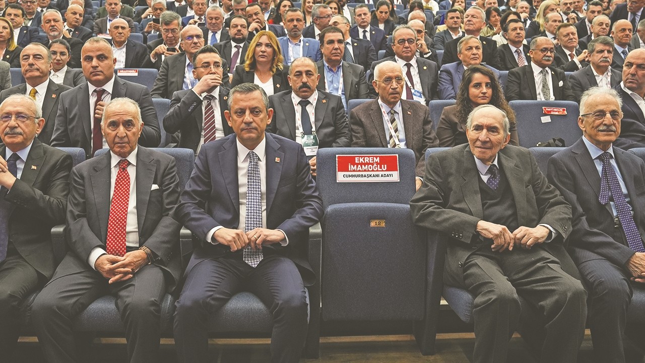 Özel, teröriste hırsıza selam gönderirken milli iradeye dil uzattı! Türkiye, bir avuç hırsızdan büyüktür